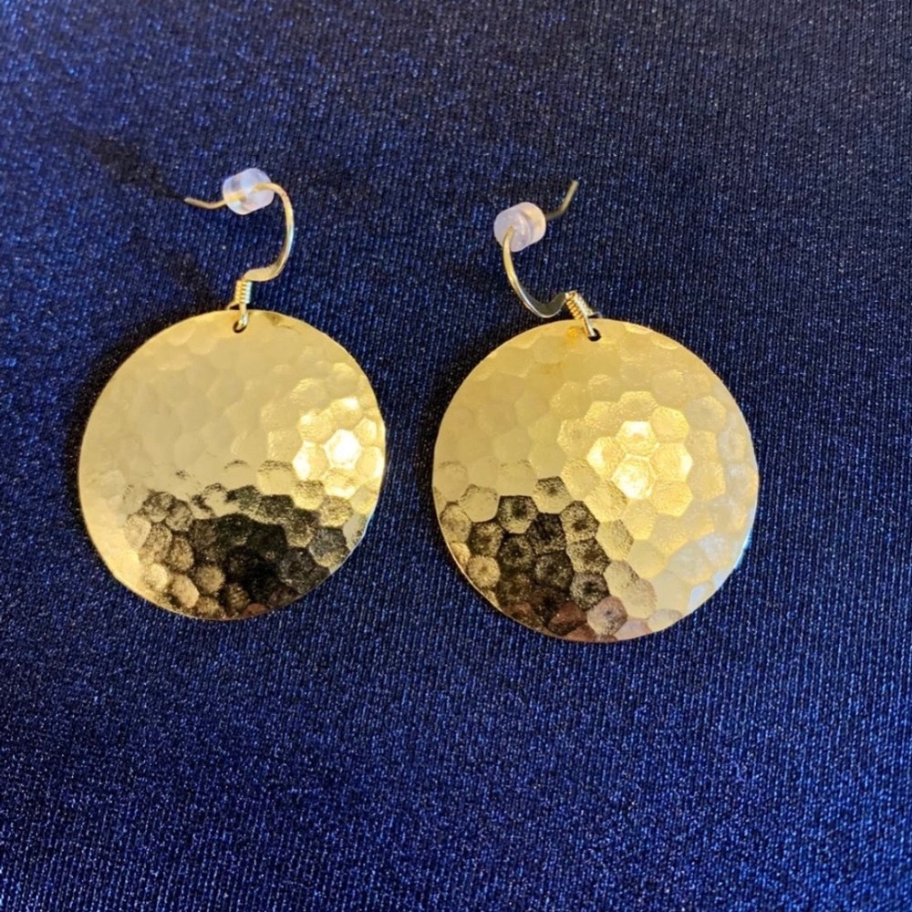 Gold fashion earrings